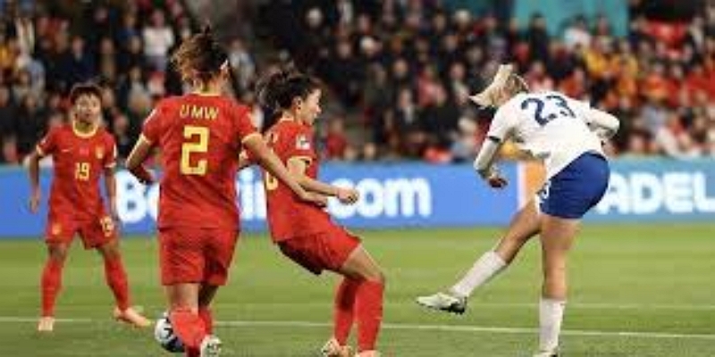 防线崩盘：左路走廊的灾难性夜晚- 星空体育