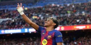 伤病隐忧与后防挑战-  星空体育