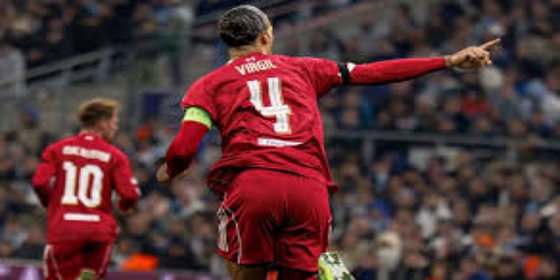 范迪克的防守危机：高空球失控与状态下滑-星空体育